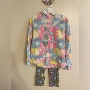 New Girl set, sweater with legging.